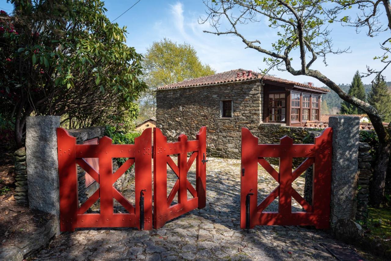 Hostal Quinta De Mouraes Casa Dos Rododendros Lever Exterior foto