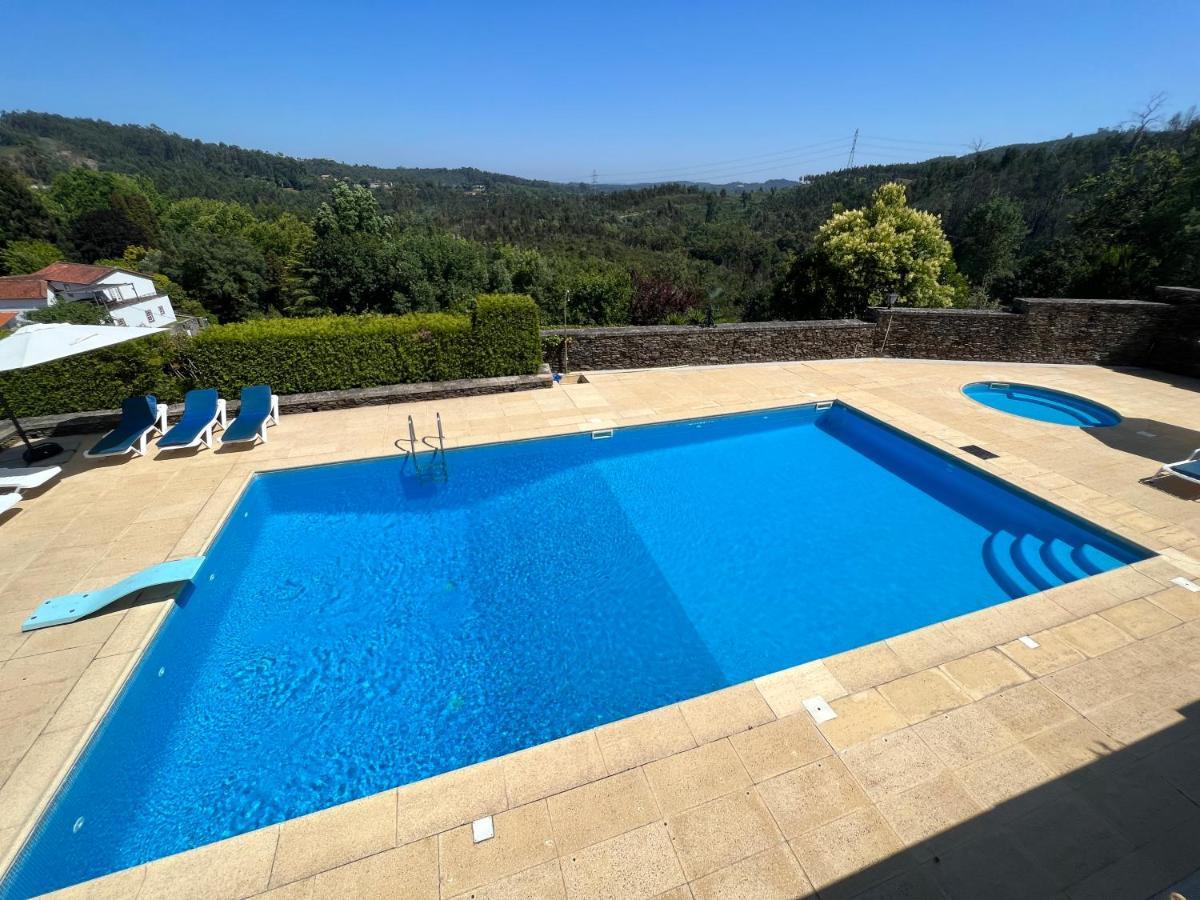 Hostal Quinta De Mouraes Casa Dos Rododendros Lever Exterior foto